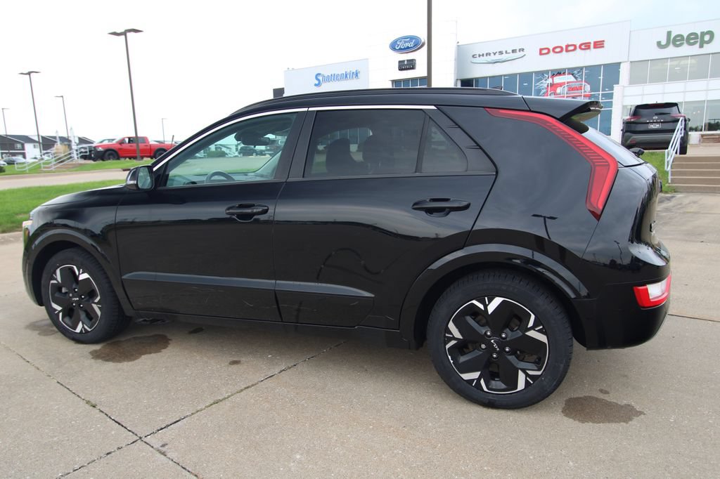 Used 2023 Kia Niro Wind w/ Wind Preserve Package FWD image 17