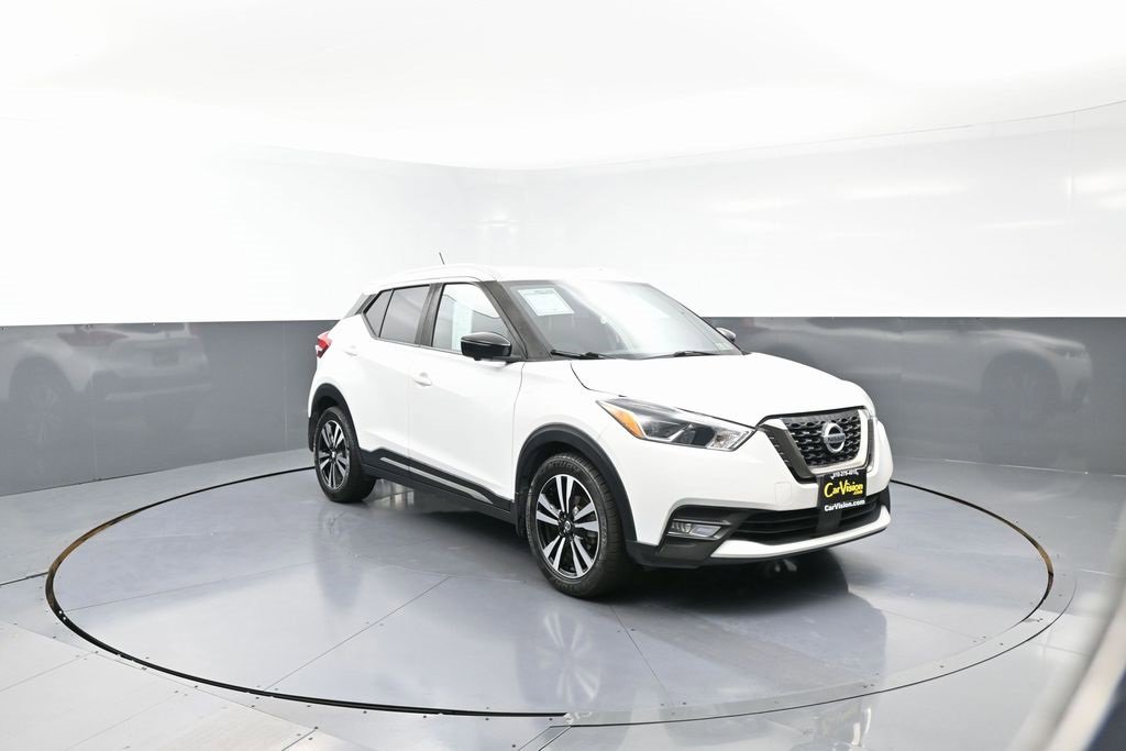 Used 2020 Nissan Kicks SR w/ SR Premium Package image 10