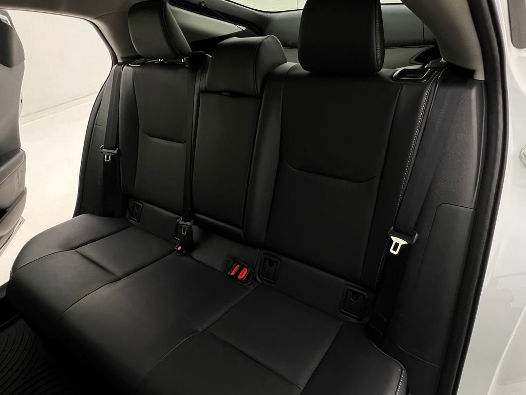 Used 2025 Toyota Prius XLE image 15