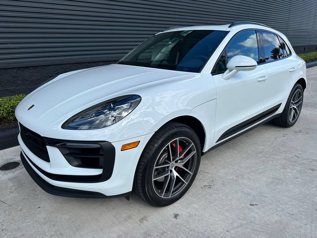 Certified 2026 Porsche Macan S AWD/4WD image 7