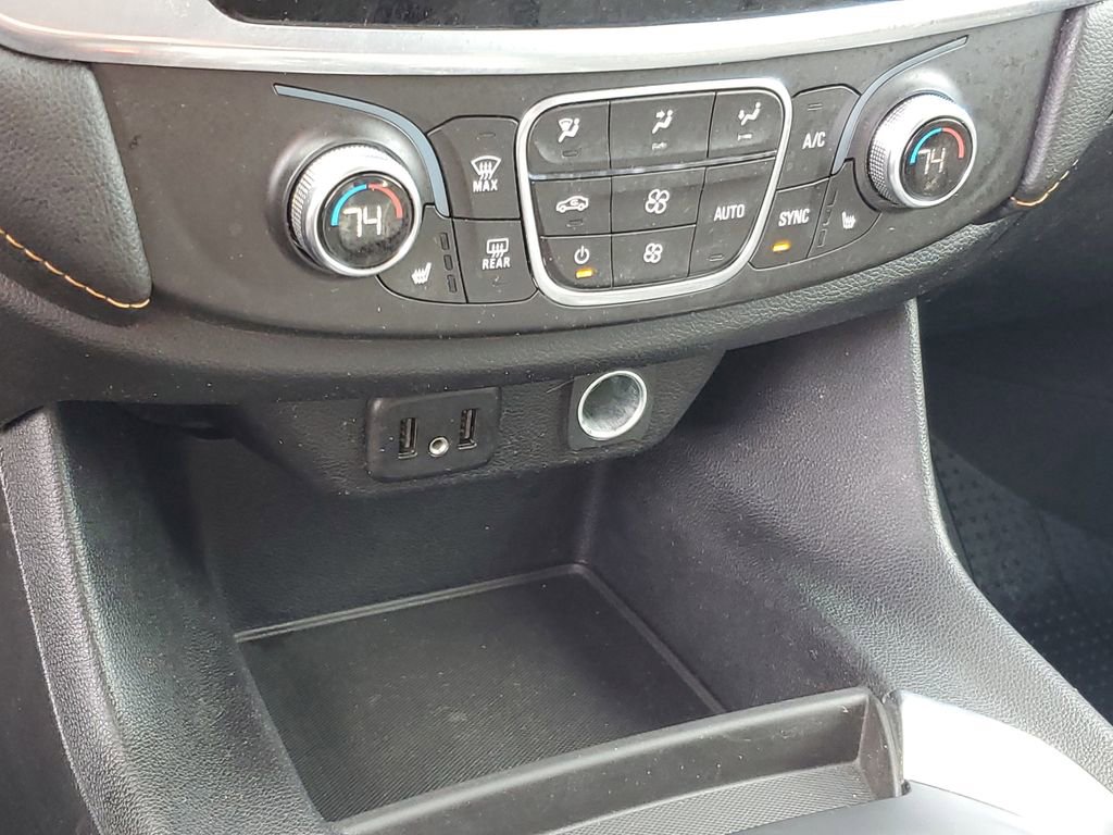 Used 2020 Chevrolet Traverse LT w/ LPO, Floor Liner Package AWD/4WD image 18