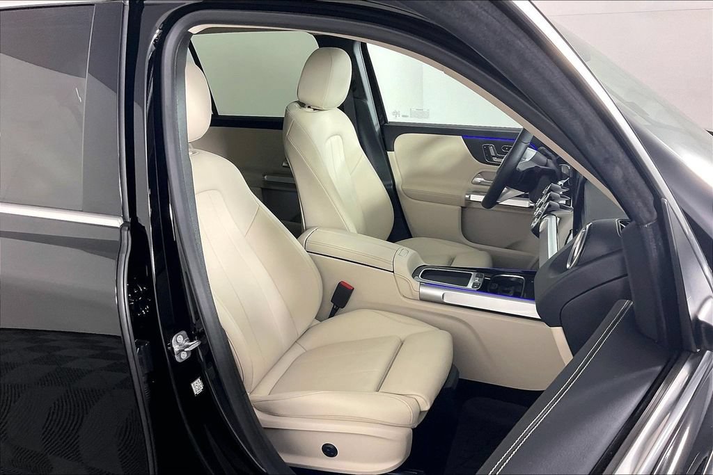 Used 2026 Mercedes-Benz GLB 250 4MATIC image 7