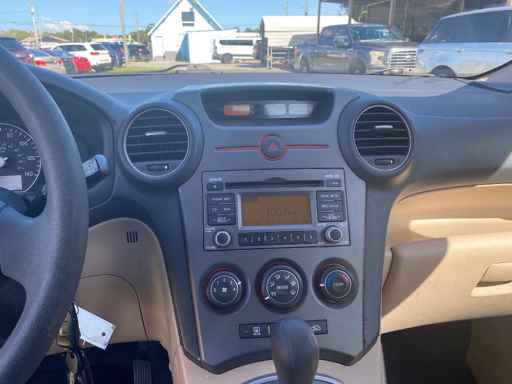 Used 2009 Kia Rondo LX FWD image 6