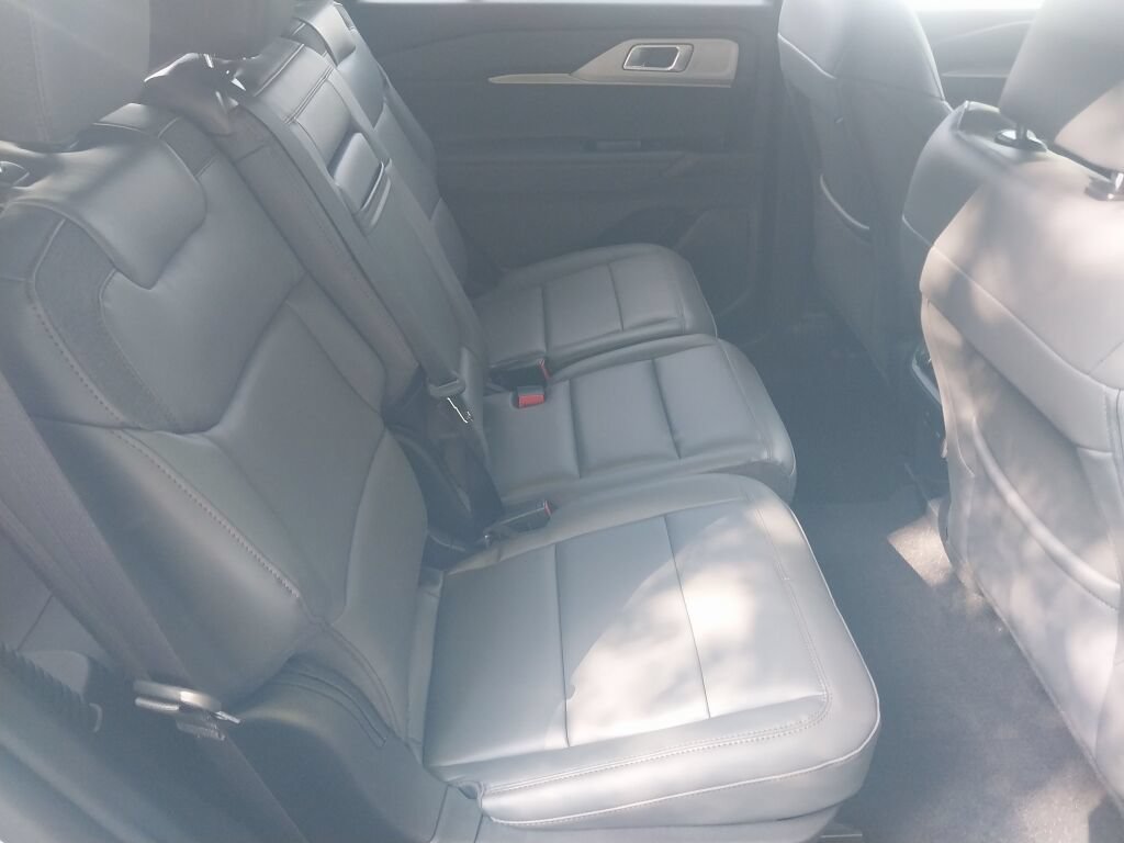 New 2026 Ford Explorer Active w/ Active Comfort Package AWD/4WD image 24