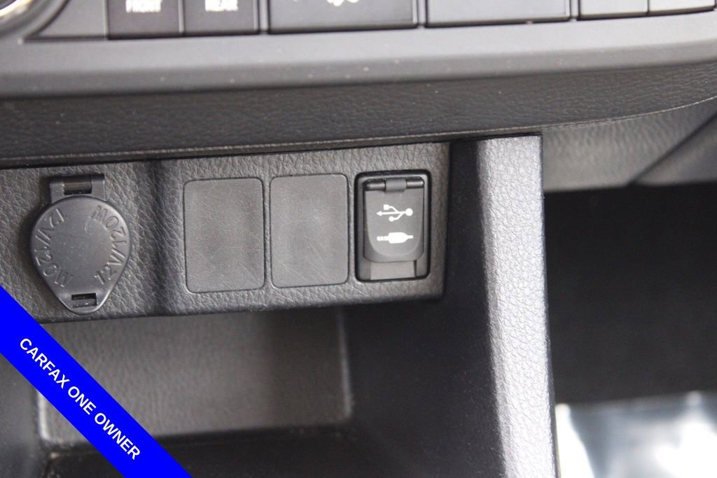 Used 2014 Toyota Corolla LE image 35