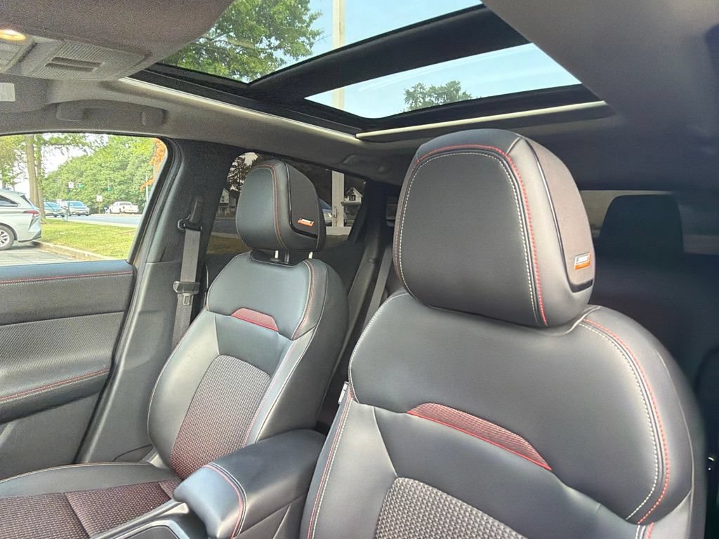 Used 2025 Nissan Kicks SR w/ SR Premium Package AWD/4WD image 22