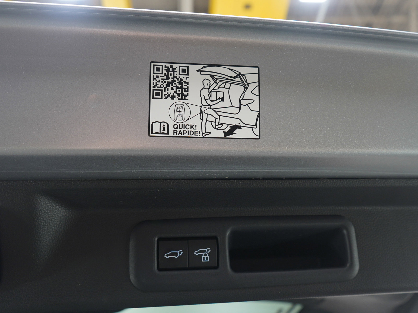 Used 2025 Toyota Sequoia Platinum image 12