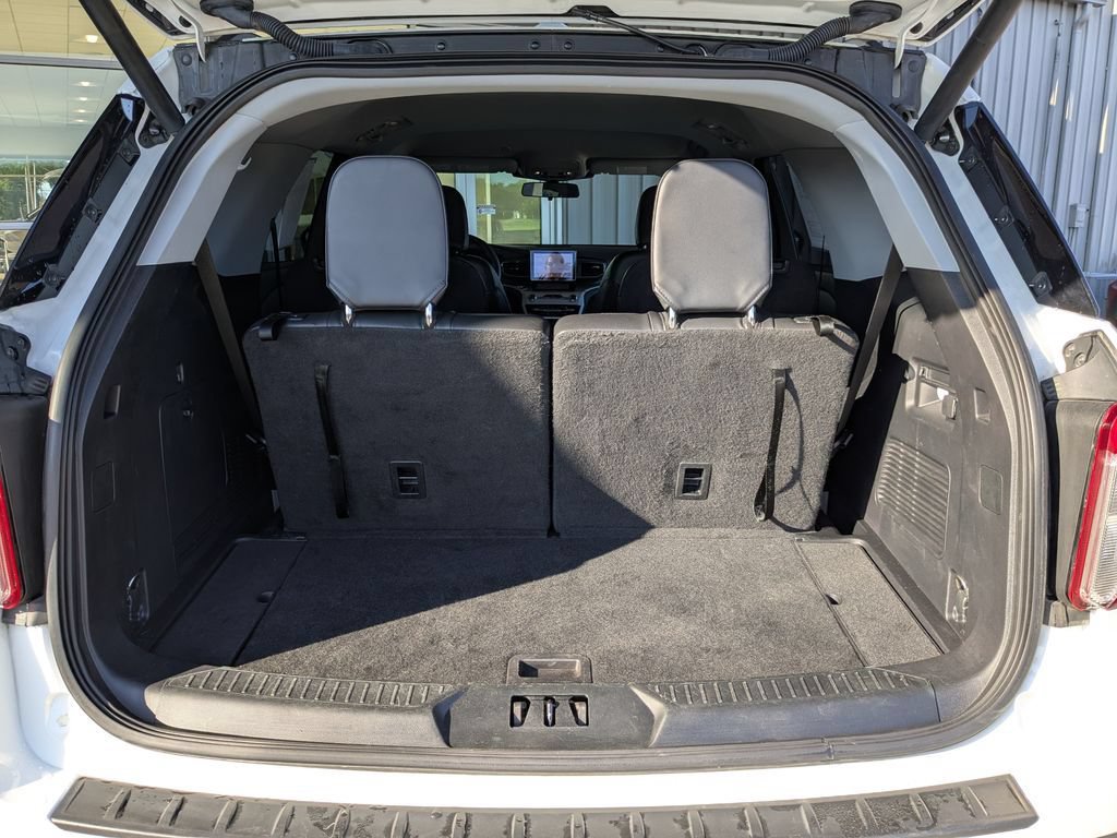Used 2022 Ford Explorer XLT AWD/4WD image 29