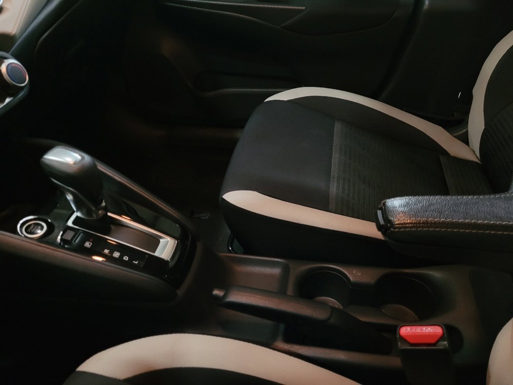 Used 2021 Nissan Versa SV image 26