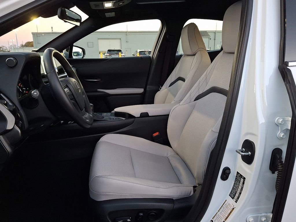 Used 2023 Lexus UX 250h F Sport image 14