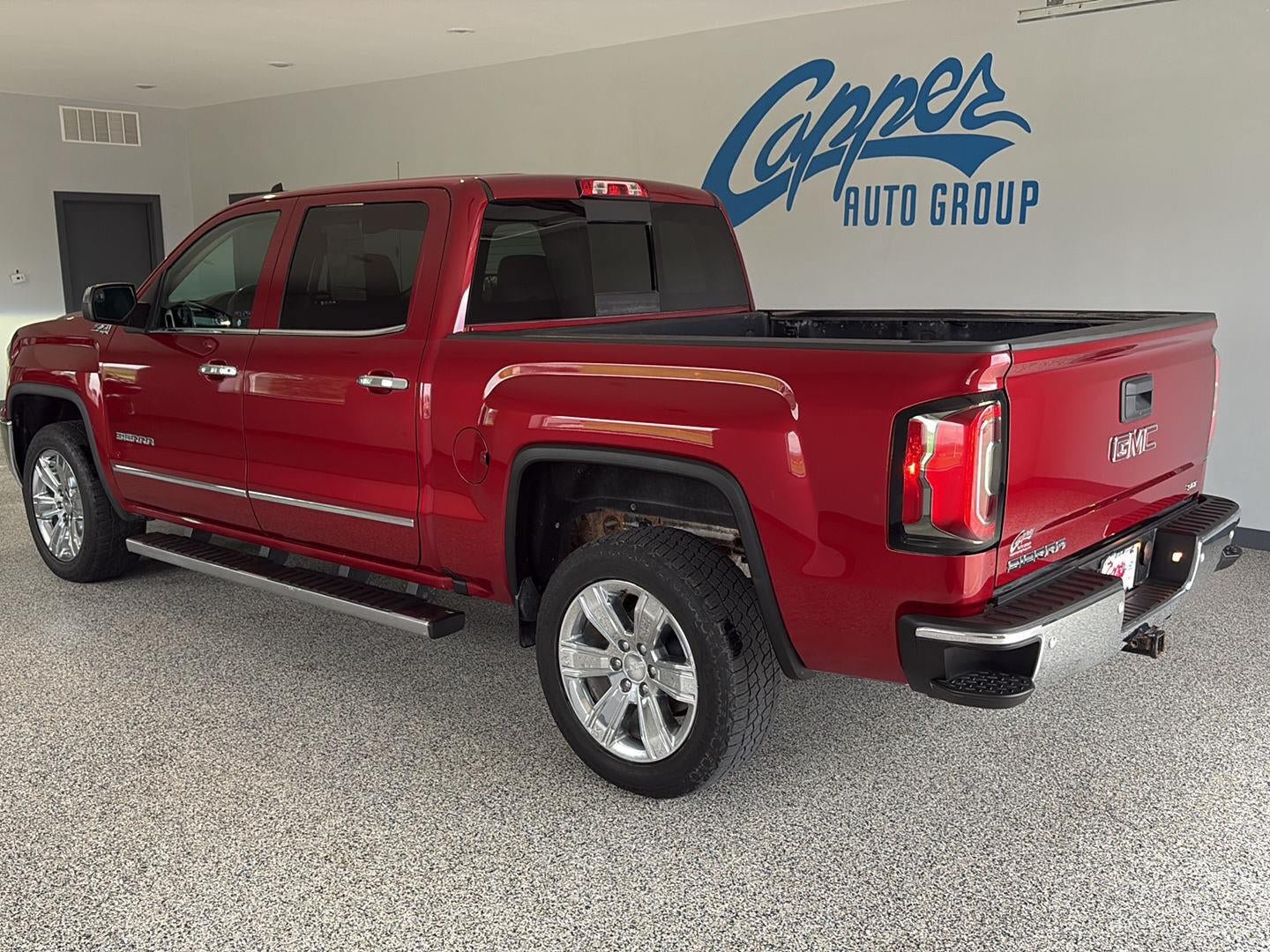Used 2018 GMC Sierra 1500 SLT AWD/4WD image 2