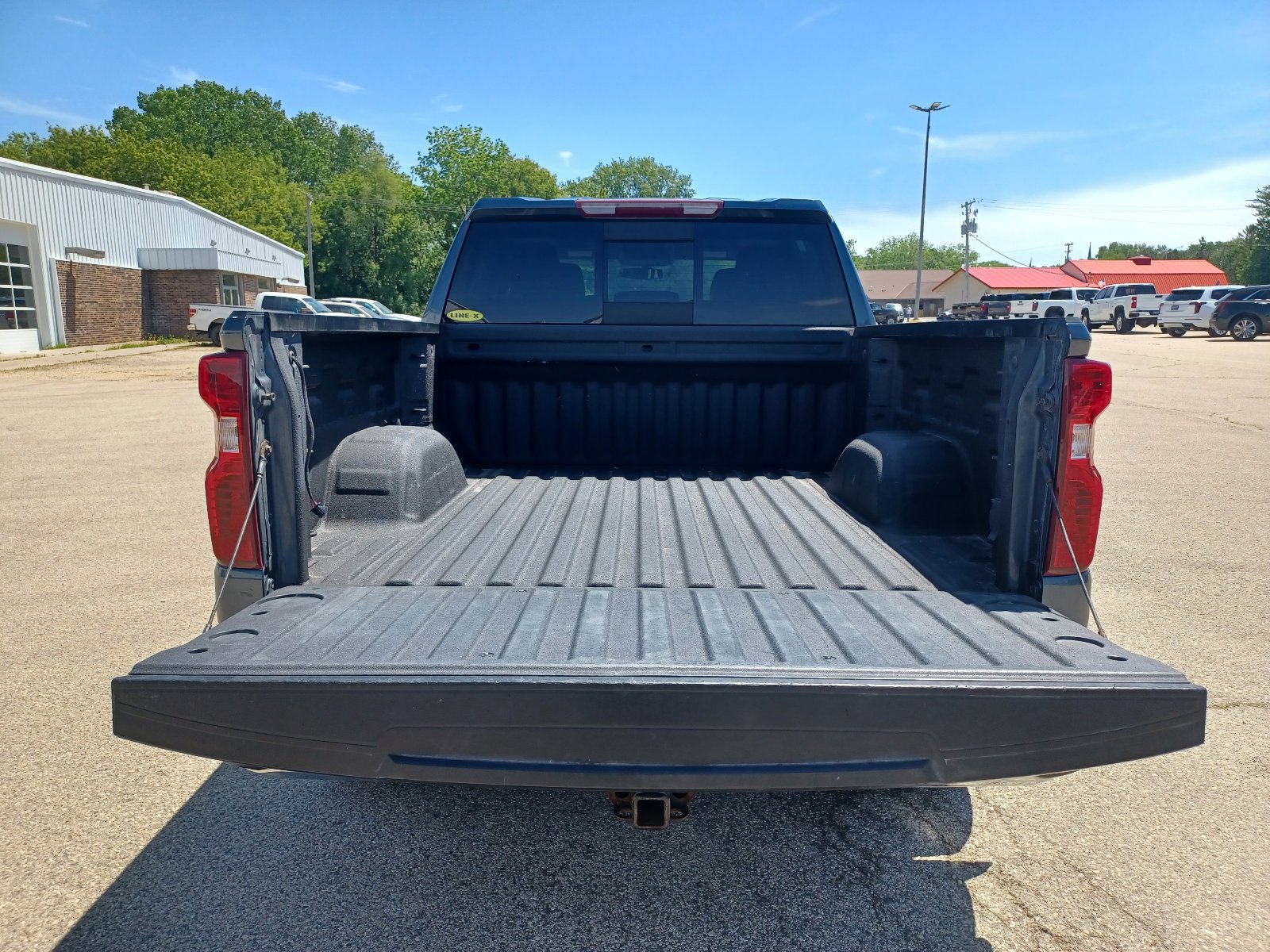 Used 2021 Chevrolet Silverado 1500 LT w/ Convenience Package II AWD/4WD image 15