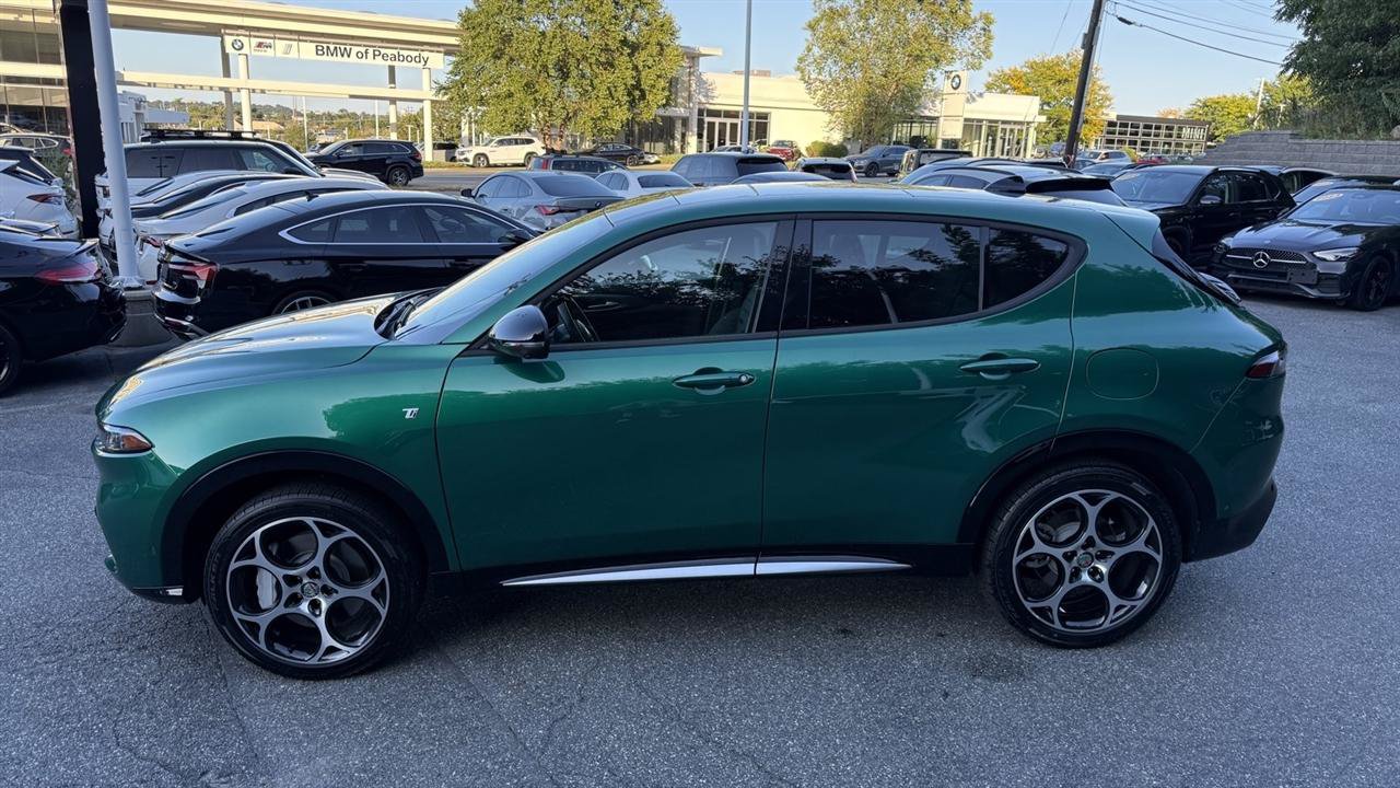 Used 2024 Alfa Romeo Tonale Ti w/ Active Assist Package AWD/4WD image 12