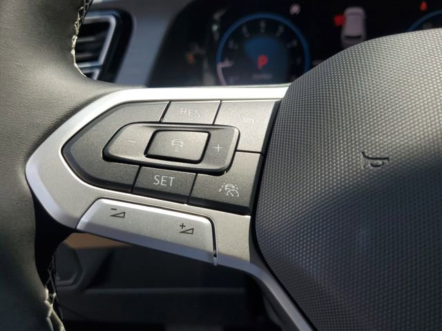 New 2026 Volkswagen Atlas Cross Sport SE image 28