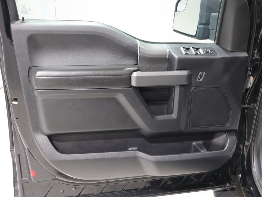 Used 2017 Ford F150 XLT w/ Equipment Group 302A Luxury AWD/4WD image 14