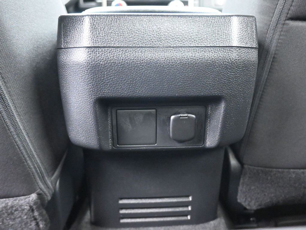 Used 2025 Toyota Tacoma SR image 33