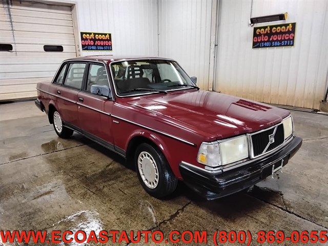 Used 1989 Volvo 240 DL RWD image 1