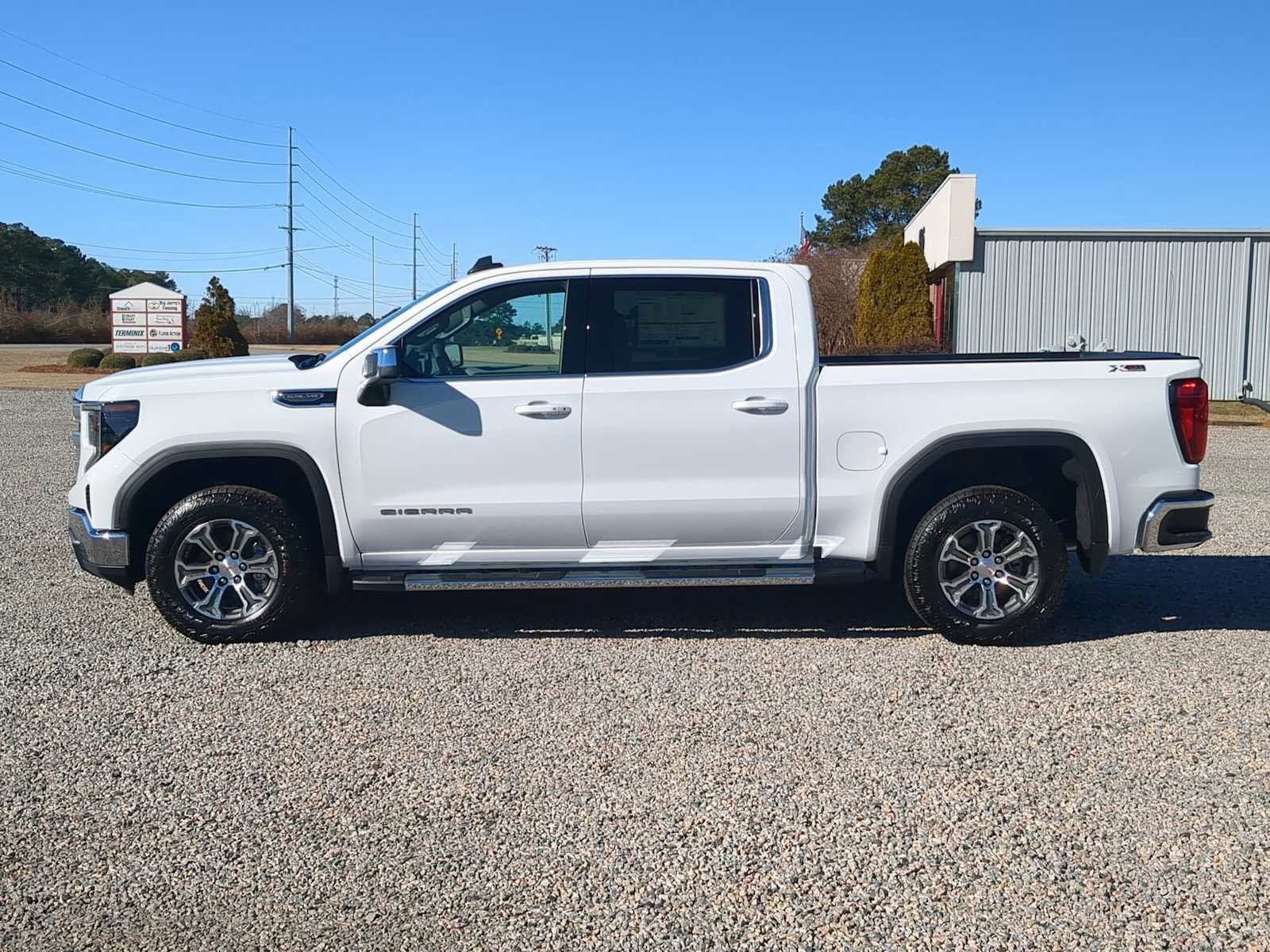 New 2026 GMC Sierra 1500 SLE w/ X31 Off-Road Package image 5