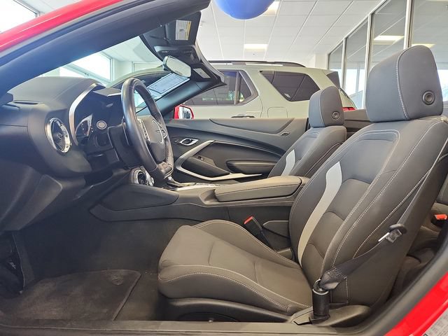 Used 2018 Chevrolet Camaro SS RWD image 13