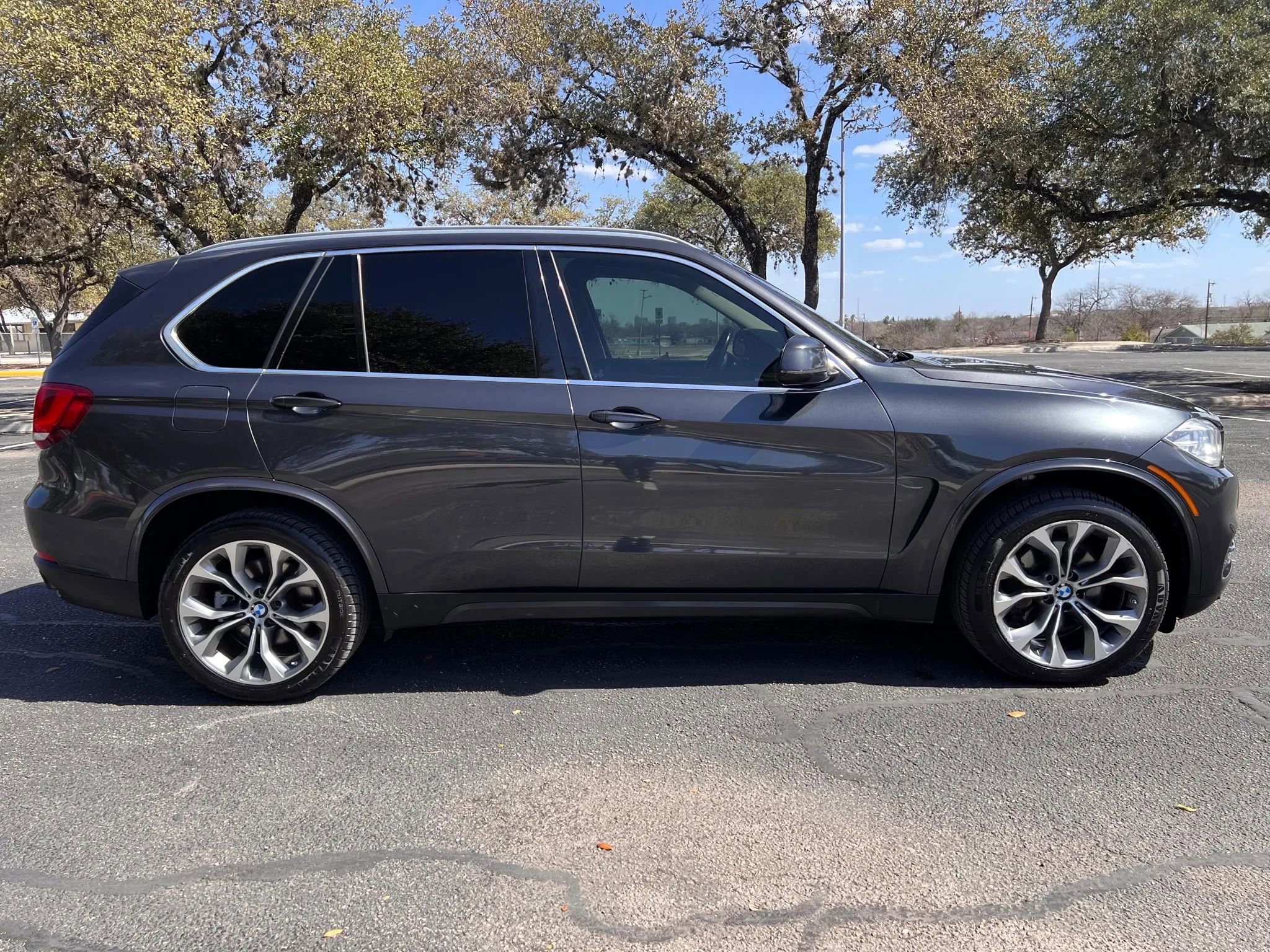 Used 2015 BMW X5 xDrive50i AWD/4WD image 3