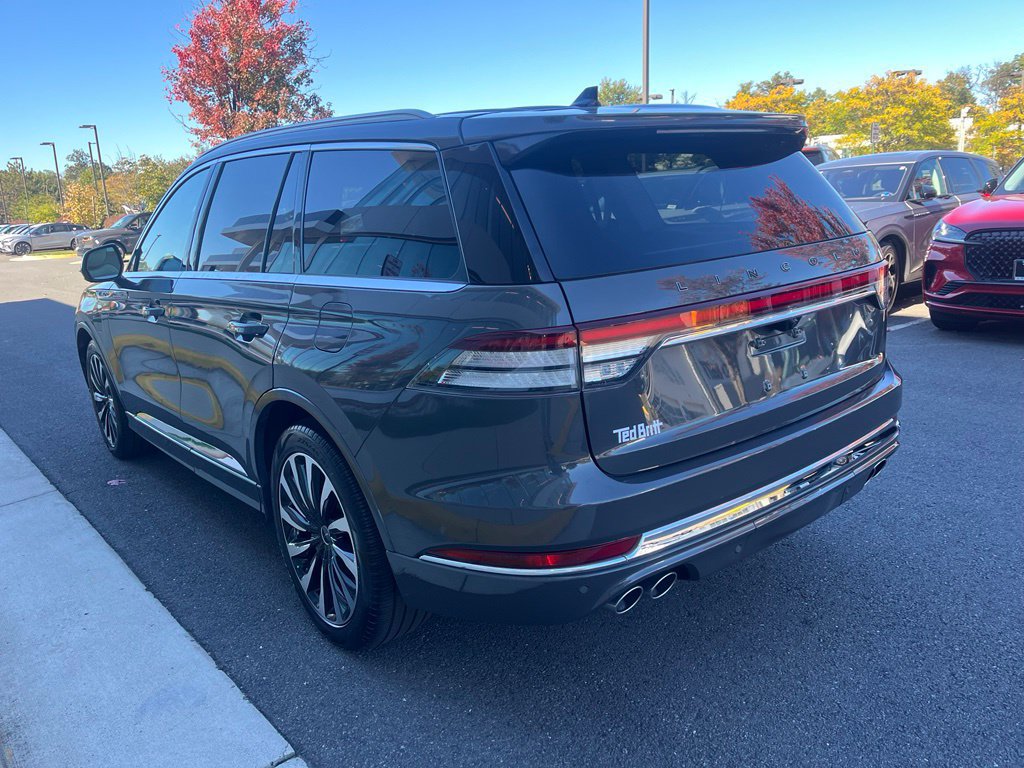 Certified 2022 Lincoln Aviator Black Label Grand Touring w/ Class IV Trailer Tow Package AWD/4WD image 7