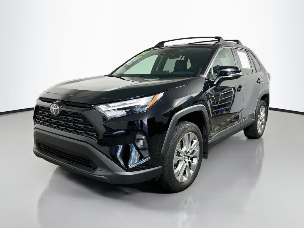 Used 2025 Toyota RAV4 XLE Premium FWD image 7