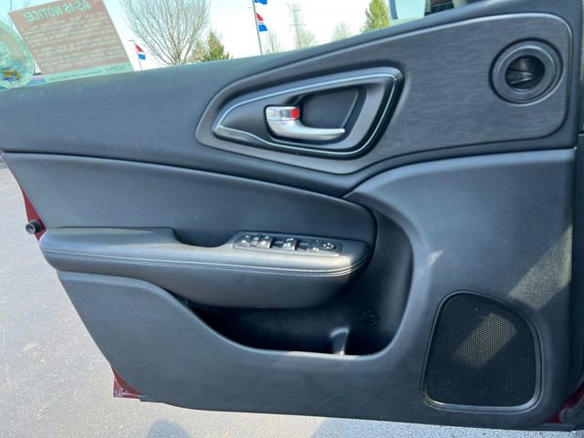 Used 2016 Chrysler 200 S w/ Comfort Group image 17