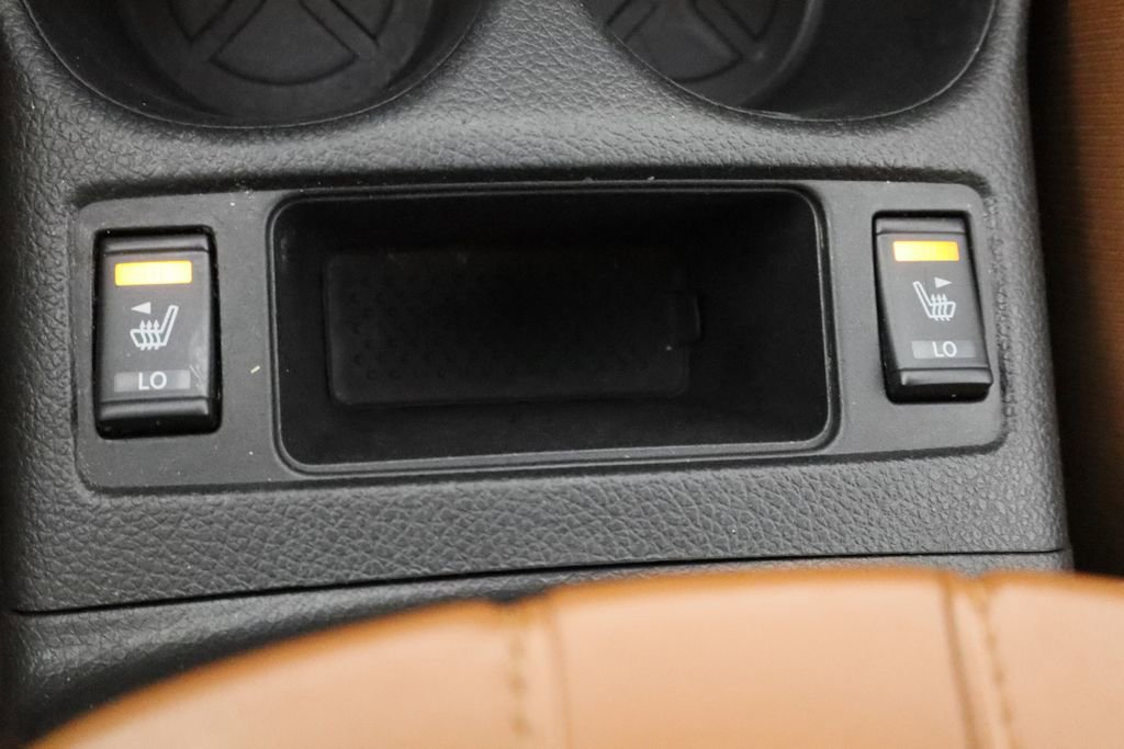 Used 2019 Nissan Rogue SL w/ Premium Package image 34