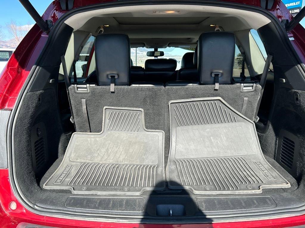 Used 2020 Nissan Pathfinder Platinum image 5