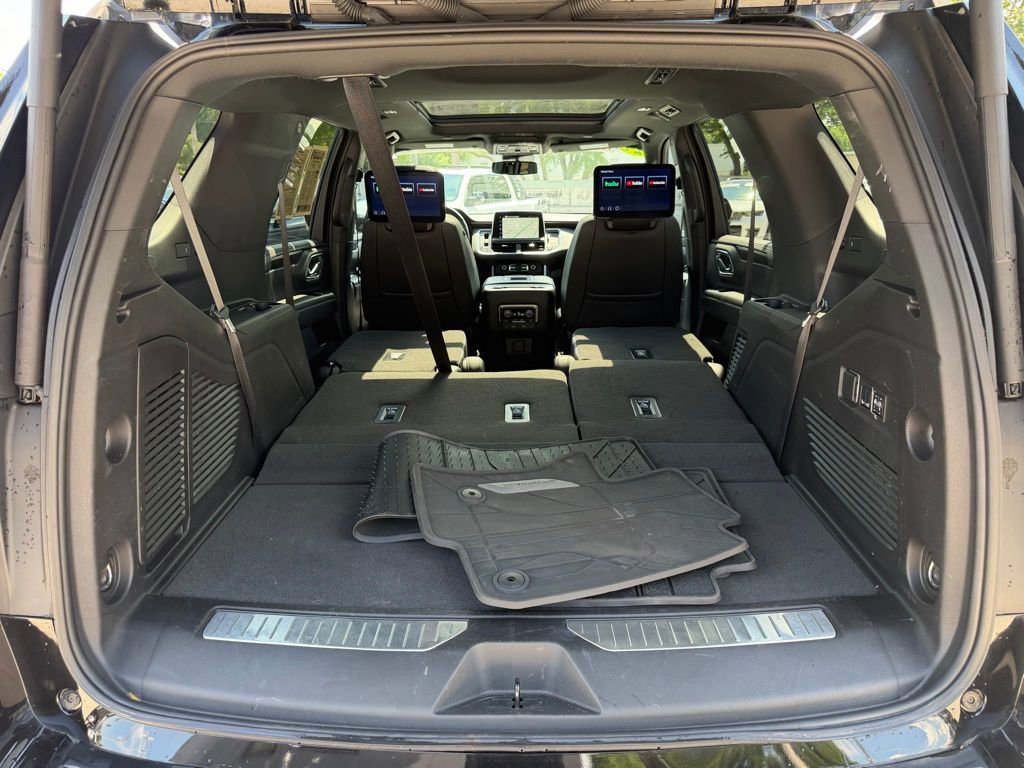 Used 2024 Chevrolet Tahoe Z71 w/ Luxury Package image 45