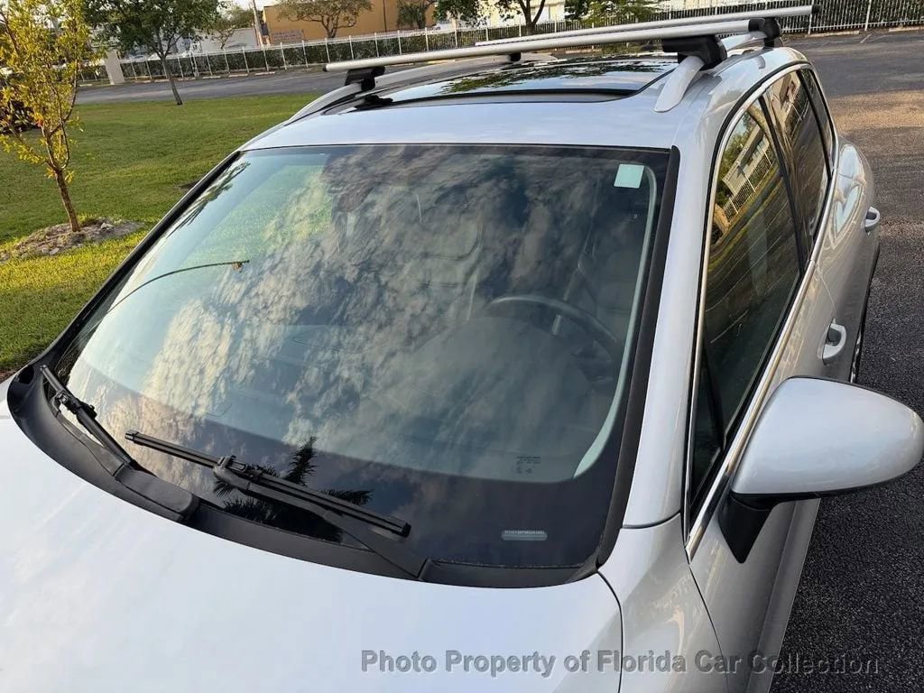 Used 2011 Volkswagen Touareg TDI image 24