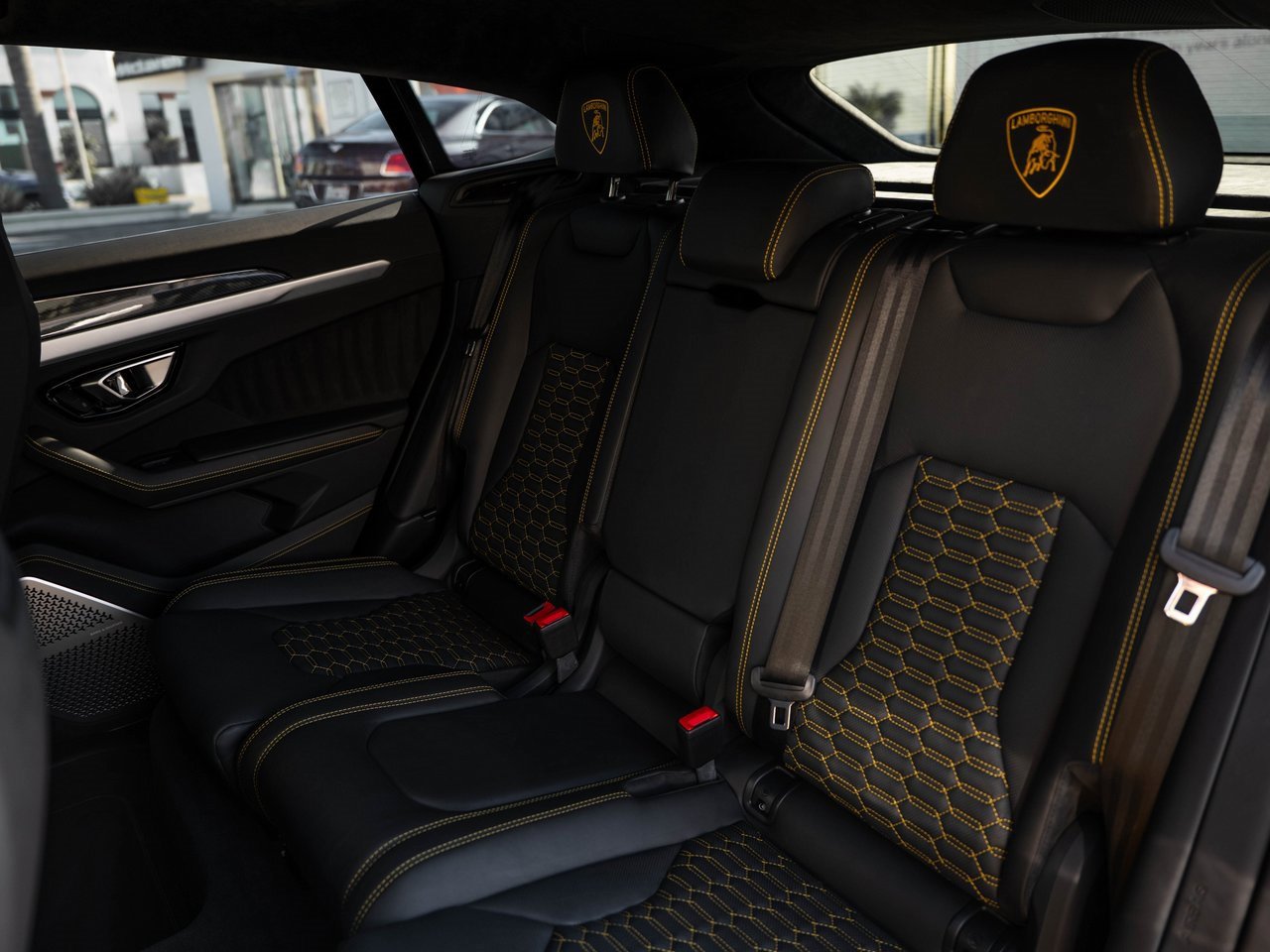Used 2019 Lamborghini Urus image 24