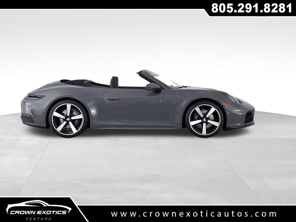Used 2025 Porsche 911 Carrera w/ Premium Package RWD image 15