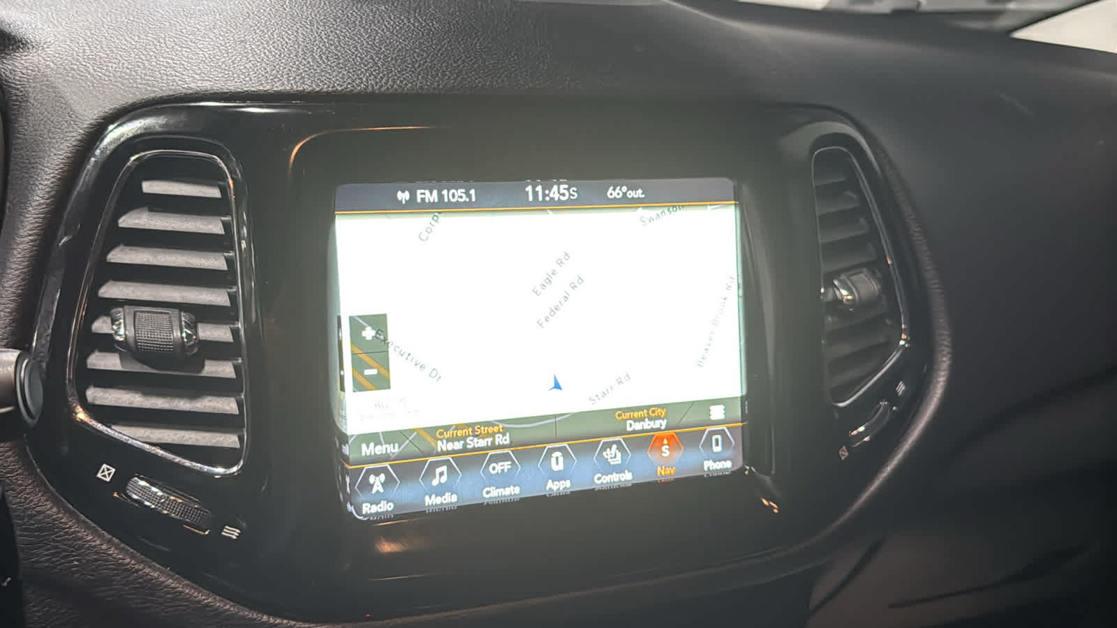 Used 2018 Jeep Compass Limited w/ Navigation Group AWD/4WD image 15
