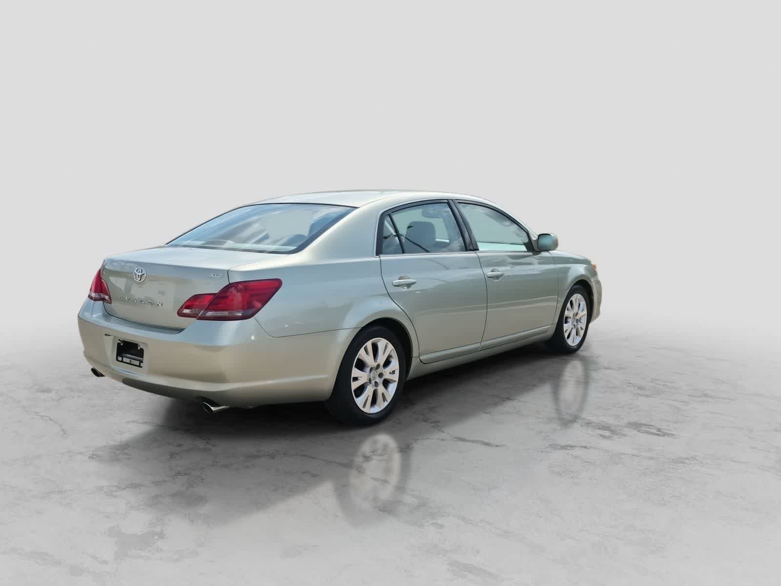 Used 2008 Toyota Avalon XLS FWD image 8