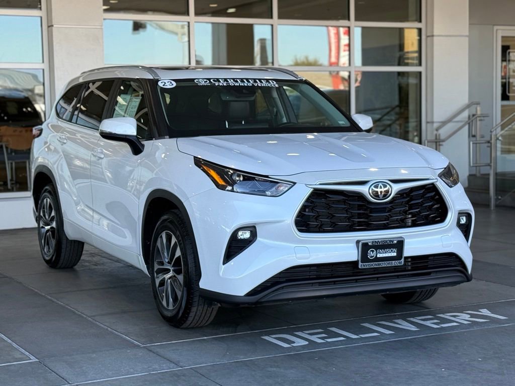 Certified 2023 Toyota Highlander XLE image 7