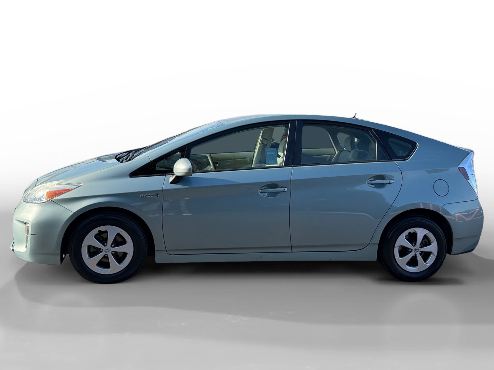 Used 2014 Toyota Prius Four image 2