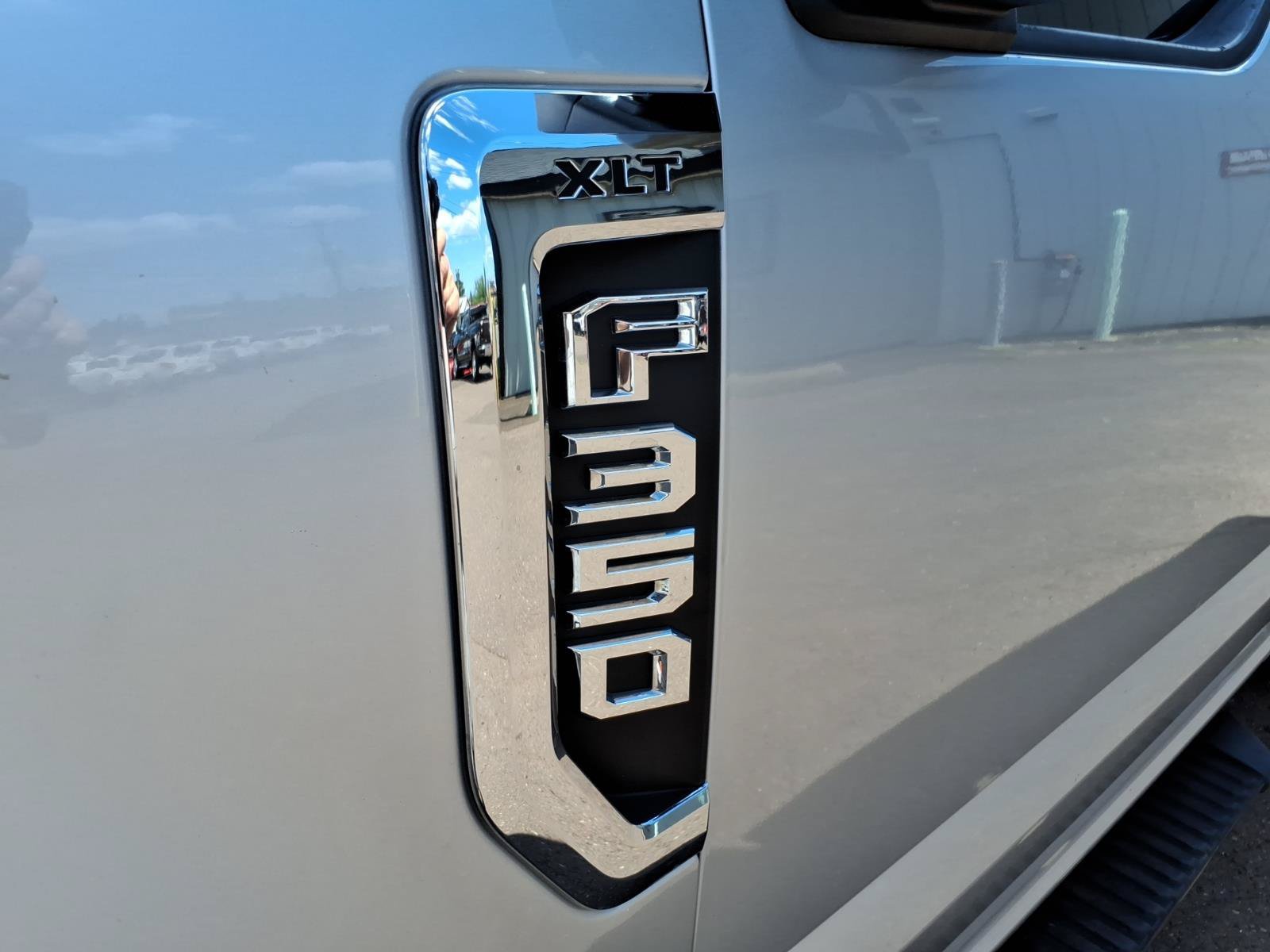 Used 2018 Ford F350 XLT w/ XLT Value Package AWD/4WD image 2