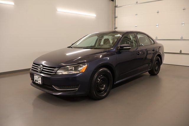 Used 2014 Volkswagen Passat 2.5 S FWD image 1