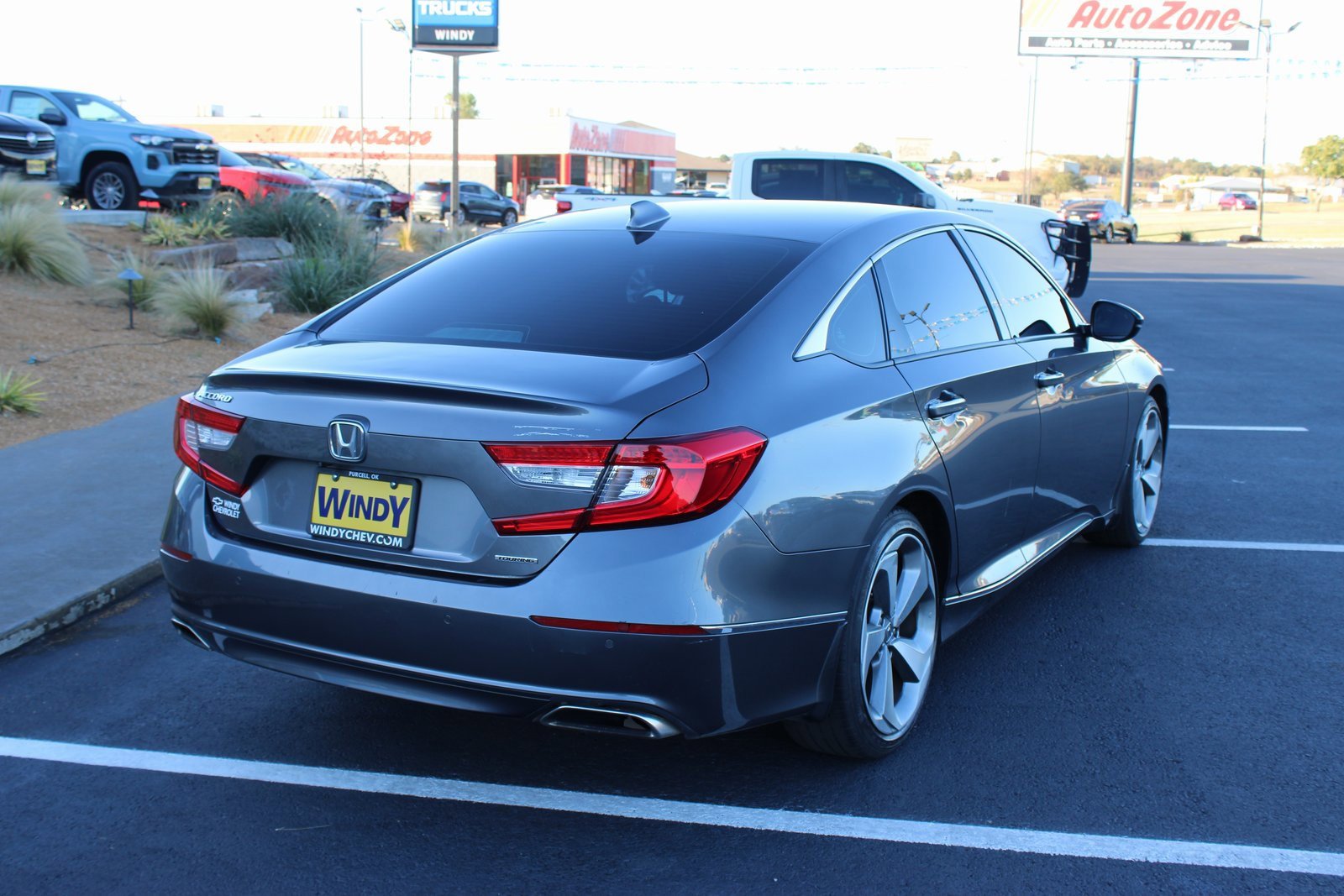 Used 2018 Honda Accord Touring image 9