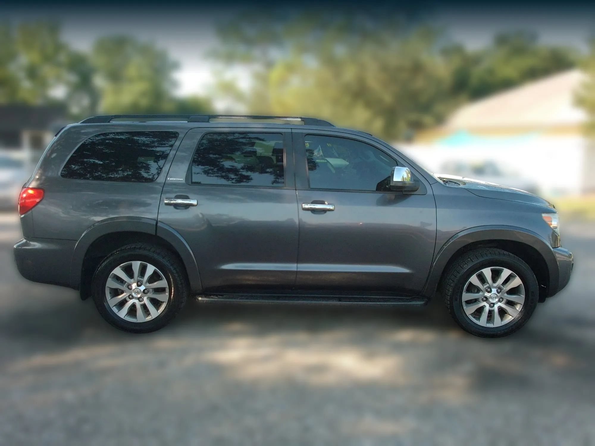 Used 2014 Toyota Sequoia Limited RWD image 4