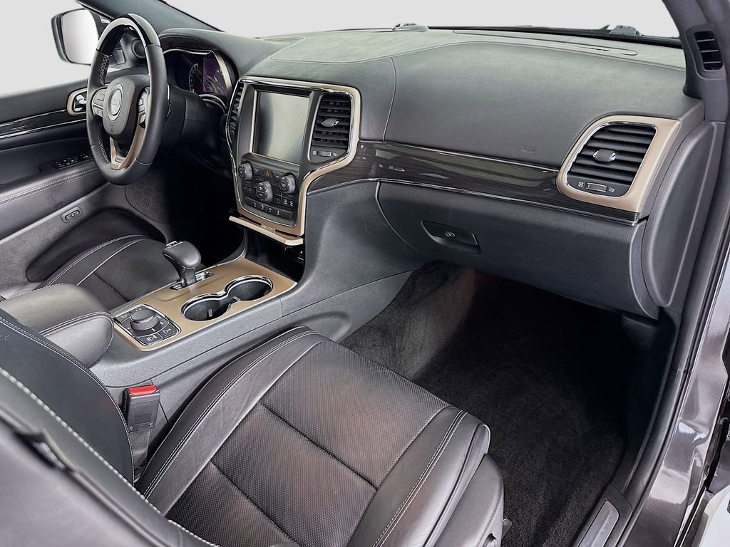 Used 2015 Jeep Grand Cherokee Overland w/ Advanced Technology Group image 18