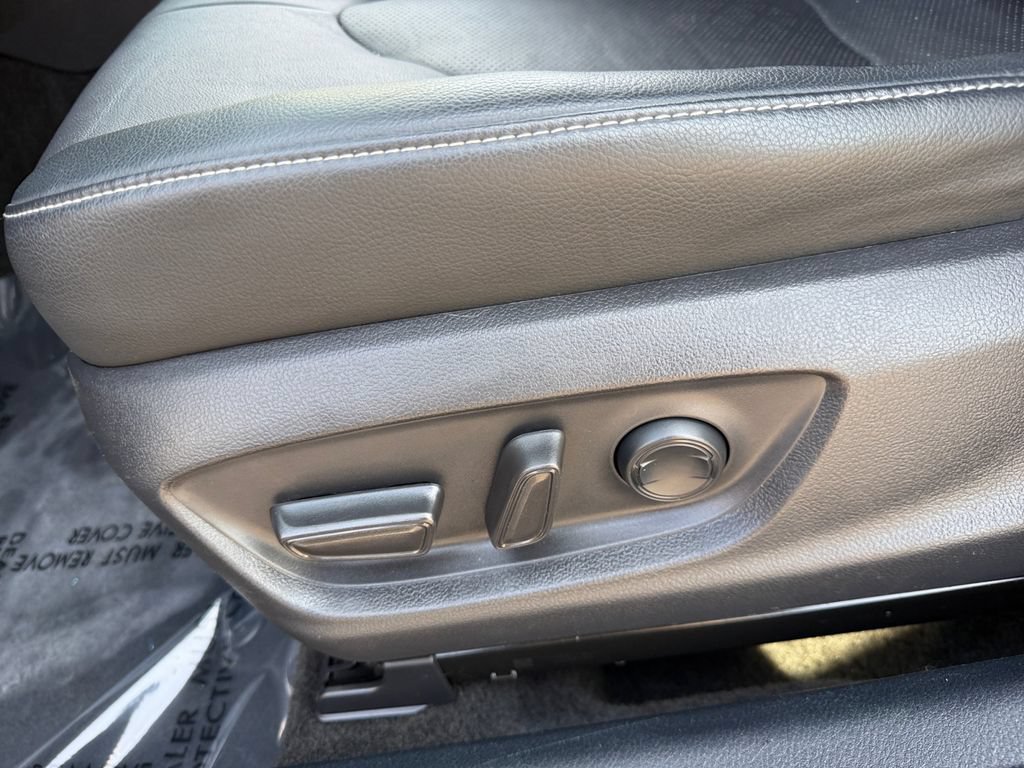 Used 2022 Toyota Camry XSE FWD image 15
