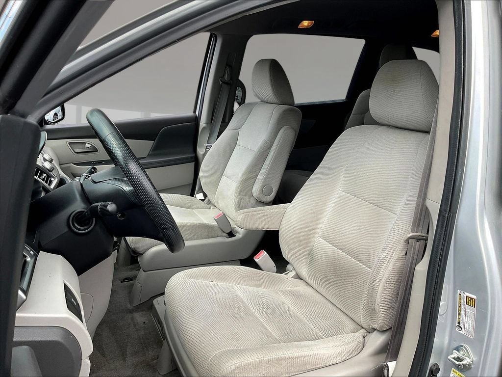Used 2011 Honda Odyssey LX image 20