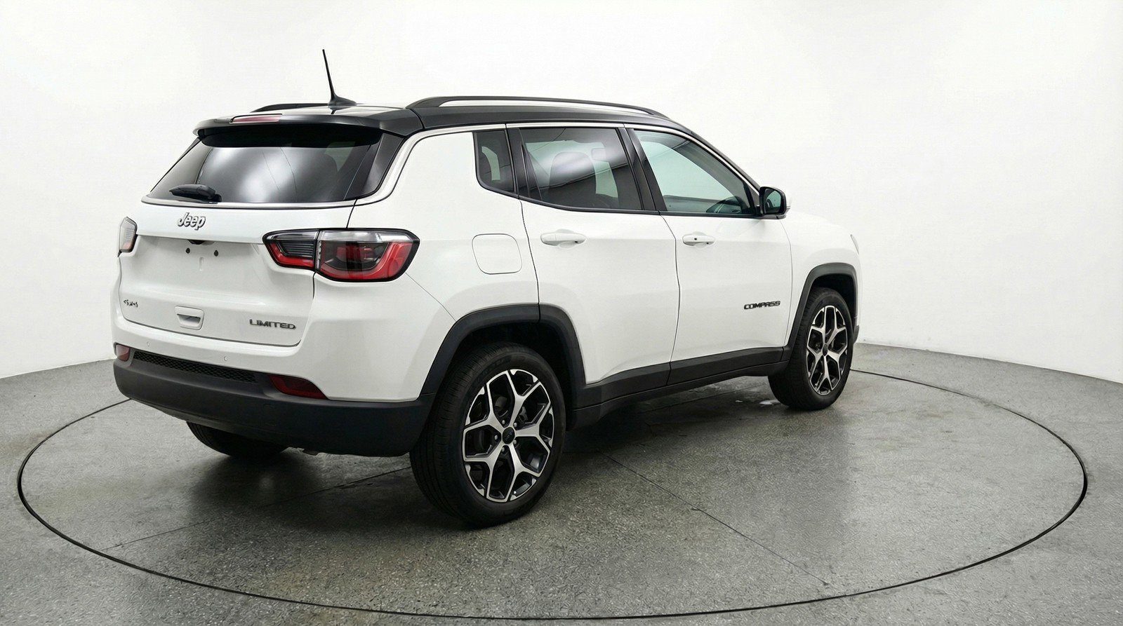 Used 2025 Jeep Compass Limited AWD/4WD image 9