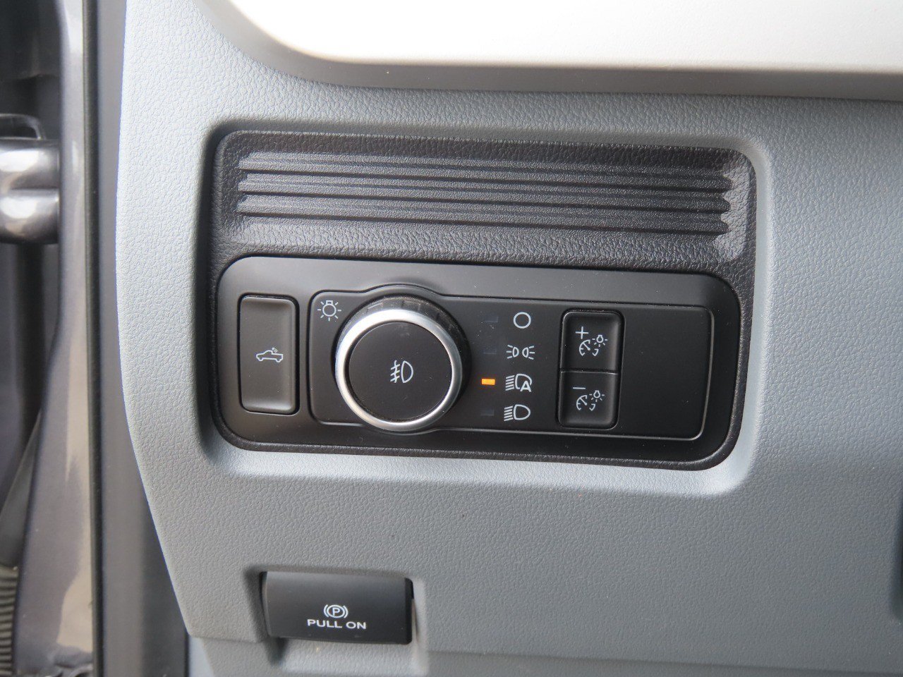 Used 2025 Ford F250 XLT AWD/4WD image 25