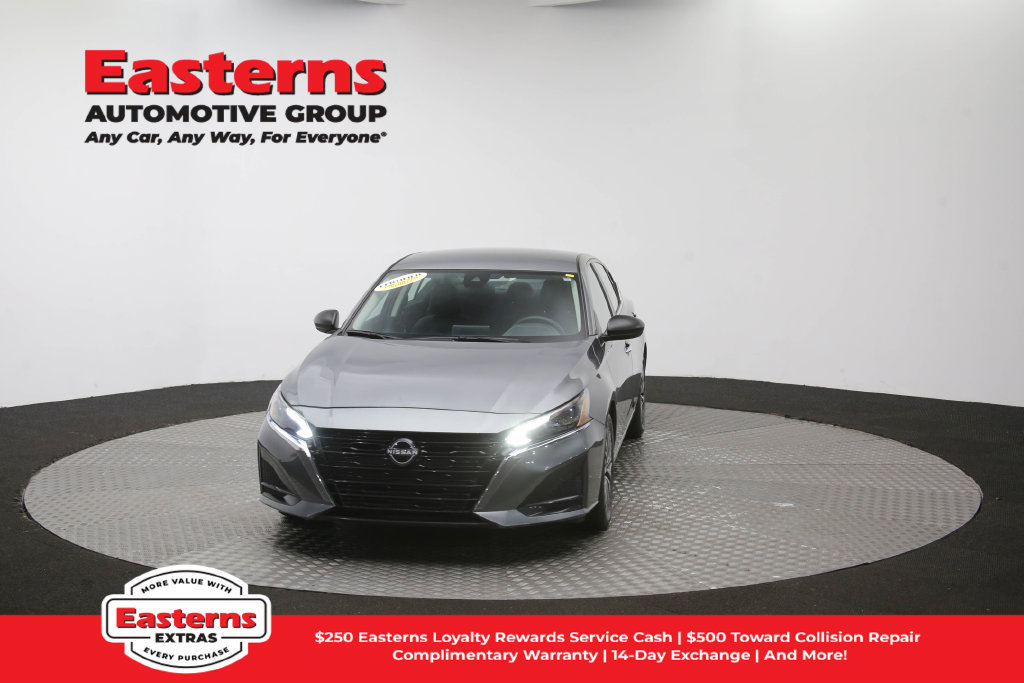 Used 2025 Nissan Altima 2.5 SV FWD image 53