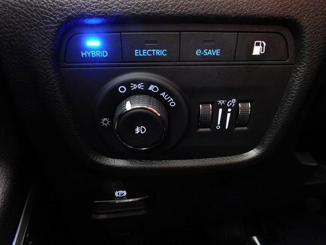 Used 2023 Jeep Grand Cherokee 4WD 4xe image 44