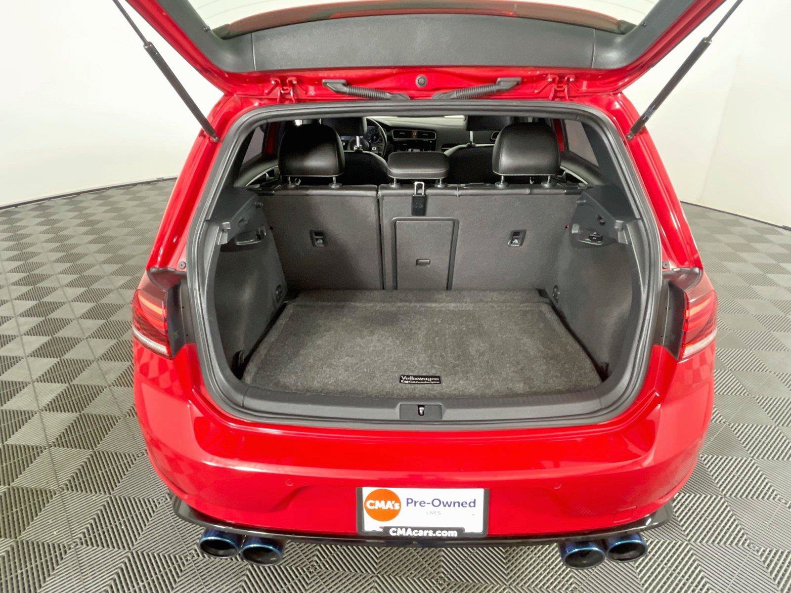 Used 2018 Volkswagen Golf 4-Door AWD/4WD image 29