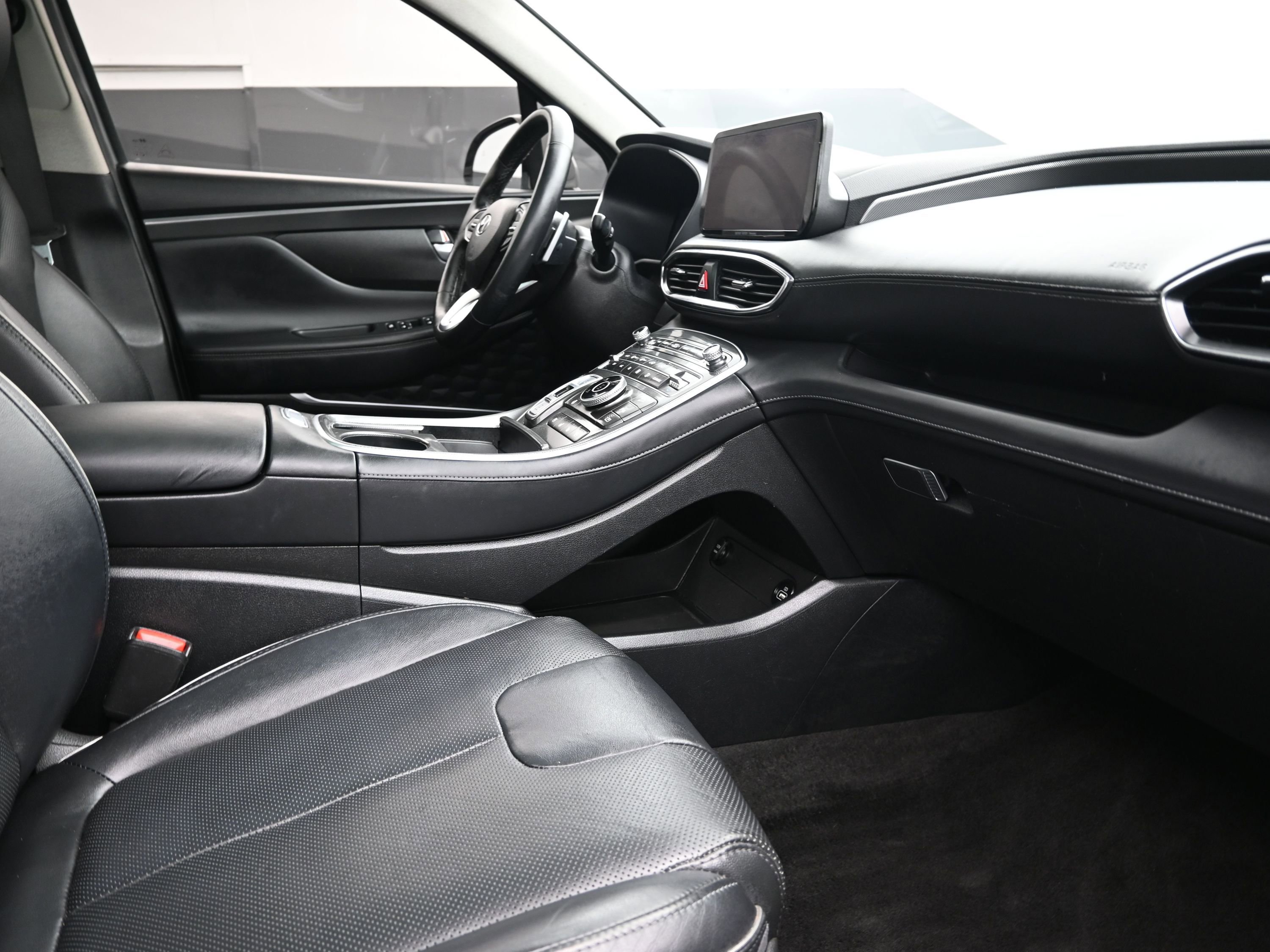 Used 2022 Hyundai Santa Fe Limited image 25